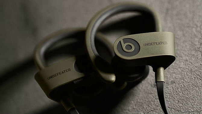 UNDEFEATED × BEATS BY DREヘッドホン